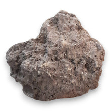 Laden Sie das Bild in den Galerie-Viewer, Lava-Stein schwarz/rot.