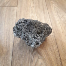 Load image into Gallery viewer, Lava rock black/red
